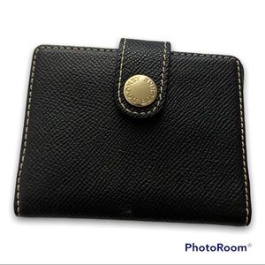 Dooney and Bourke card holder